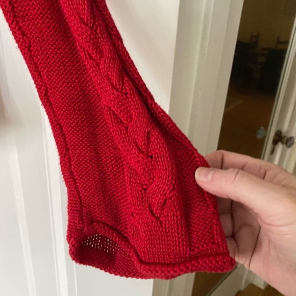 Willi smith brand red cable knit sweater. Size large - Picture 3 of 4